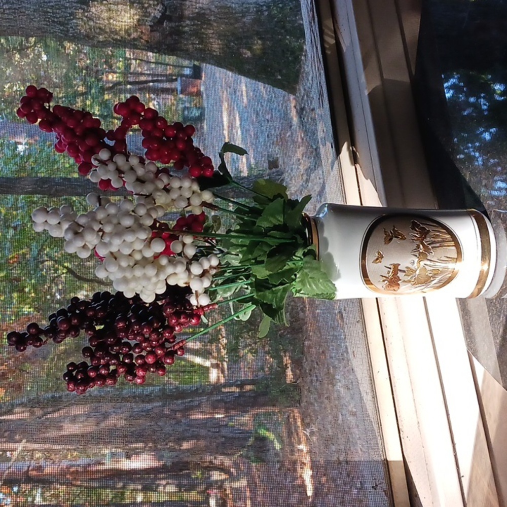 Chokin 6" Vase with gold trim